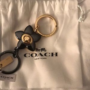Coach Black Gold Flower Turnlock Valet Key Chain